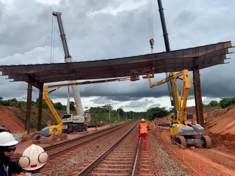Montagem Viaduto Vale Km 568