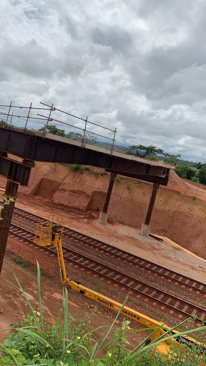 Montagem Viaduto Vale Km 568